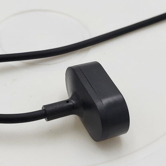 FitBit Fitness Activity Tracker Black Metal Bands Magnetic Lock‎ with Charger - Picture 11 of 12